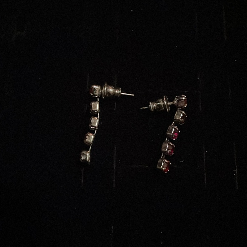 Vintage ruby red dangle earrings - Picture 2 of 2
